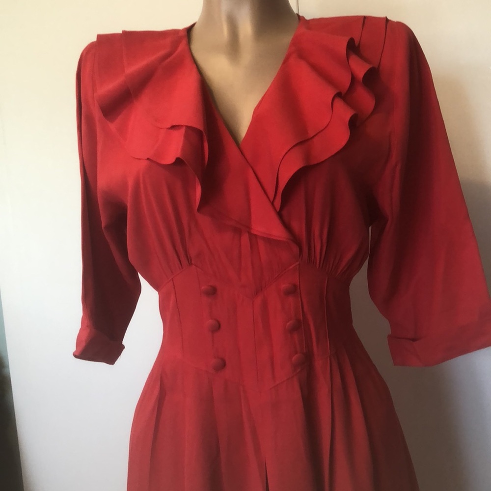 PICCALINO PETITES. Vintage  women’s DRESS size 6” red color